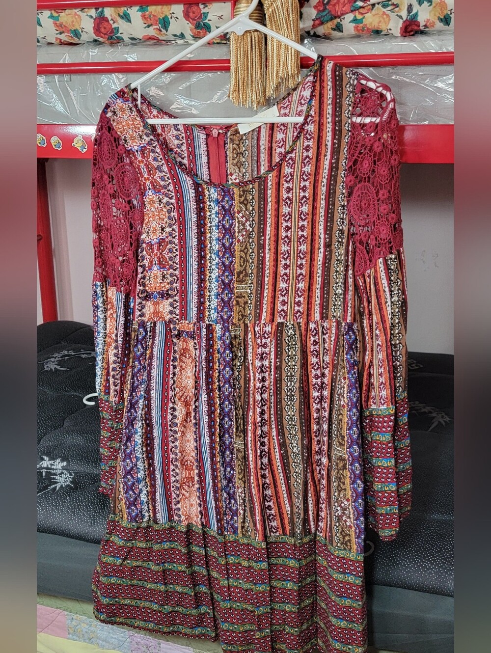 entro Burgundy Multi-Stripe Crochet Sleeve Midi Dress Size Small